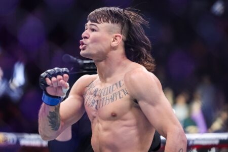 Diego Lopes faz história: brasileiro nocauteia Steve Garcia e conquista primeira vitória no UFC Casa Branca
